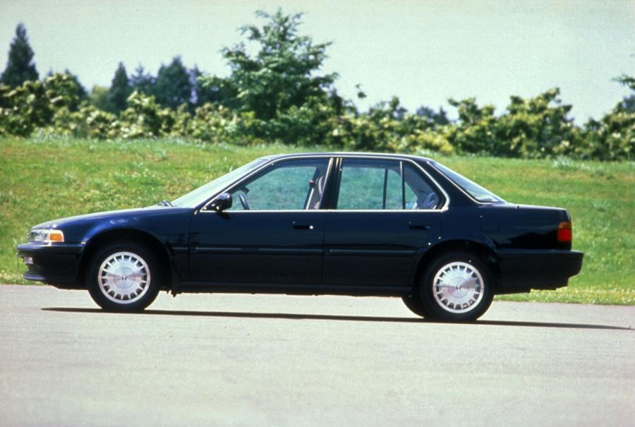  Honda Accord 1990 года  (фото 26 из 29)